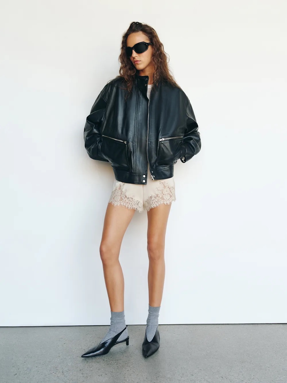 NEW Reformation Veda Harrison Leather Oversized Bomber Jacket, Black XS - Picture 4 of 16